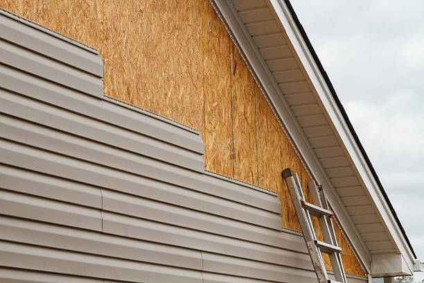 Professional Siding Repair technician working in Broad Brook, CT